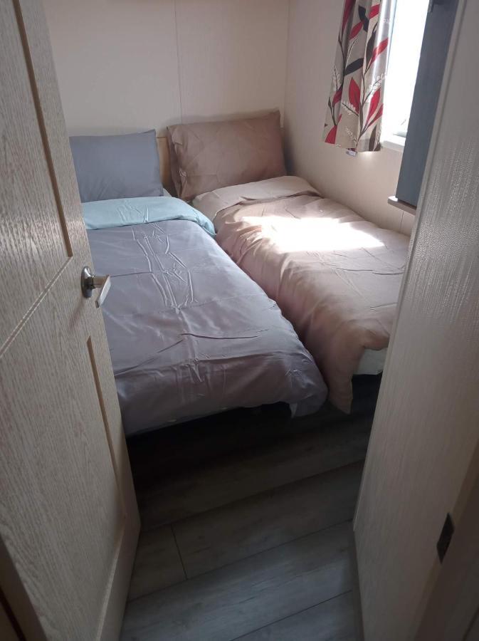 Caledonian Caravan Jaywick Sands Exterior photo